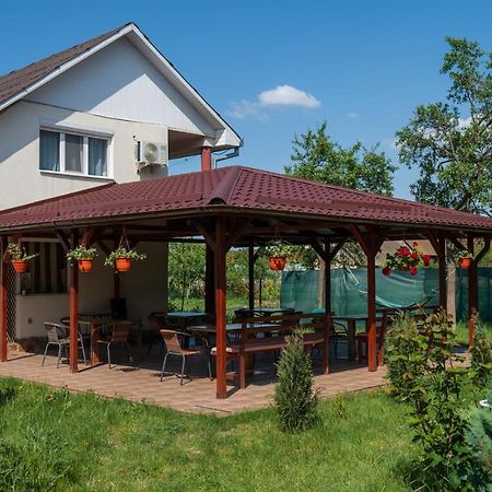 Denisa & Rares Tasnad Exterior foto