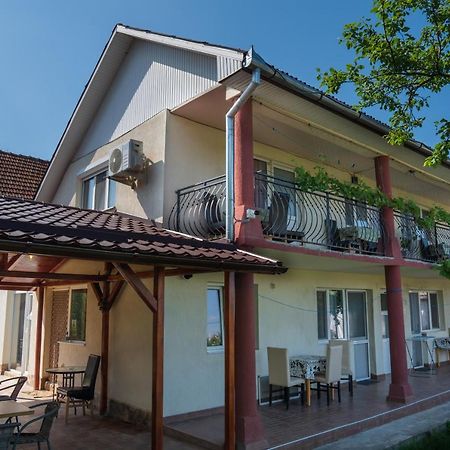 Denisa & Rares Tasnad Exterior foto